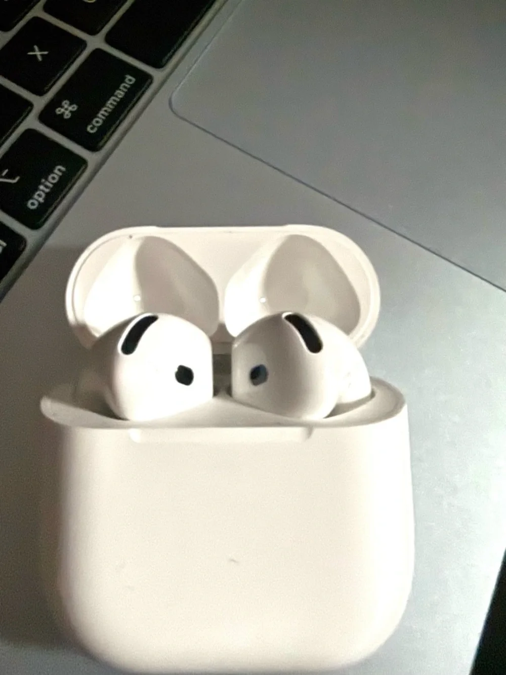 Apple AirPods 4 - Wireless Earbuds with Charging Case - USB-C - White
